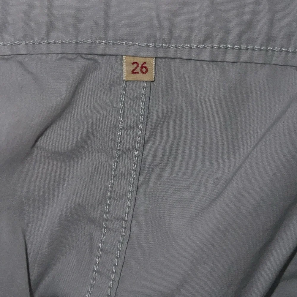 LEVI'S Convertible Cargo gray size 26 - inseam 28” - Picture 3 of 5